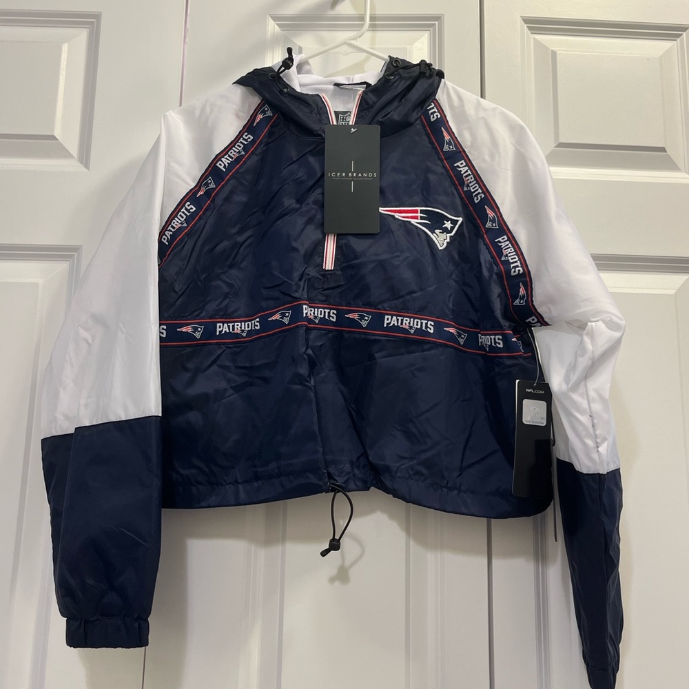 NFL Brand cropped New England Patriots hooded jacket, NWT